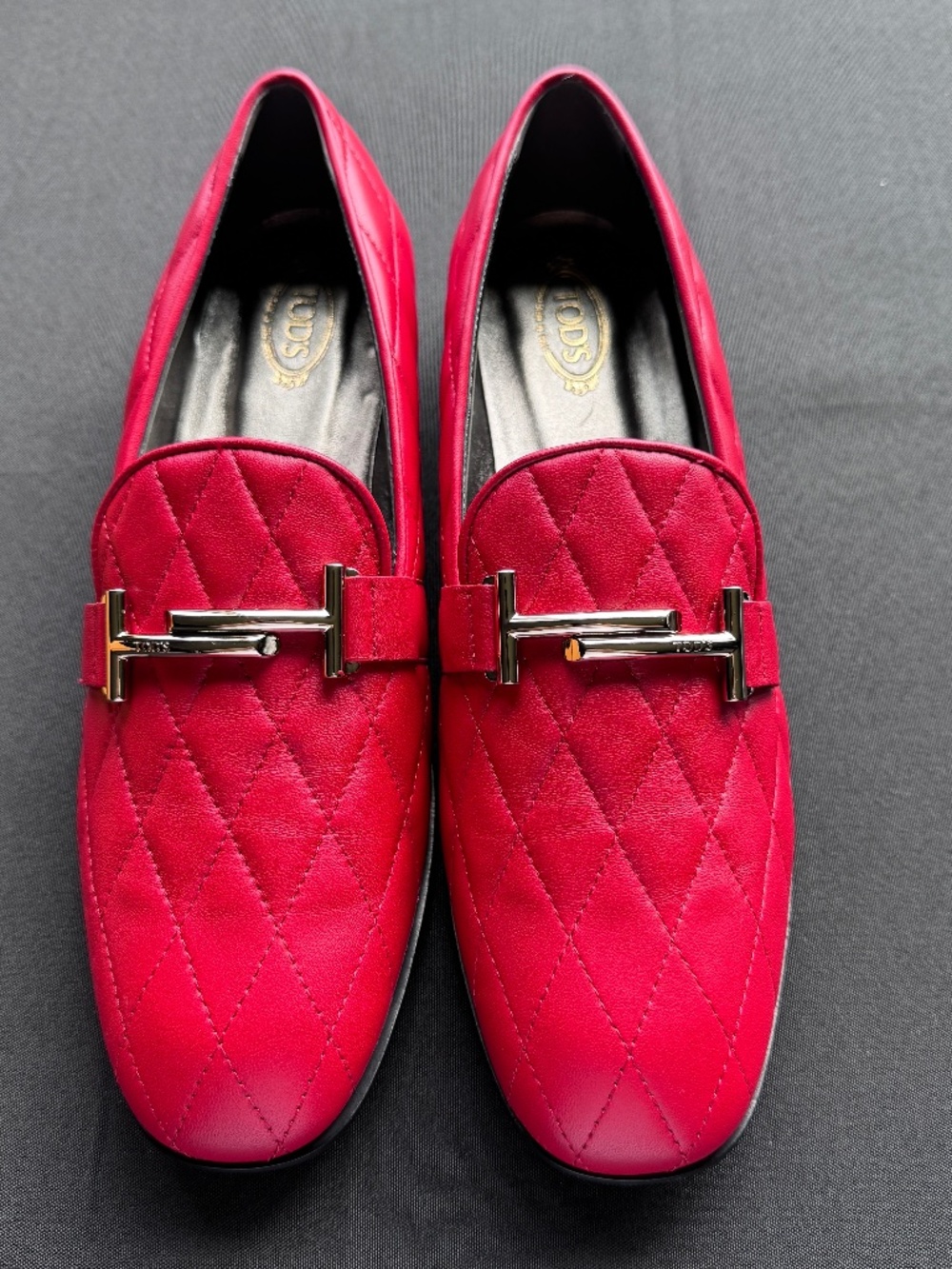 NIB Tod’s $825 Double T Cuoio Quilted Leather Loafers Red 40 1/2